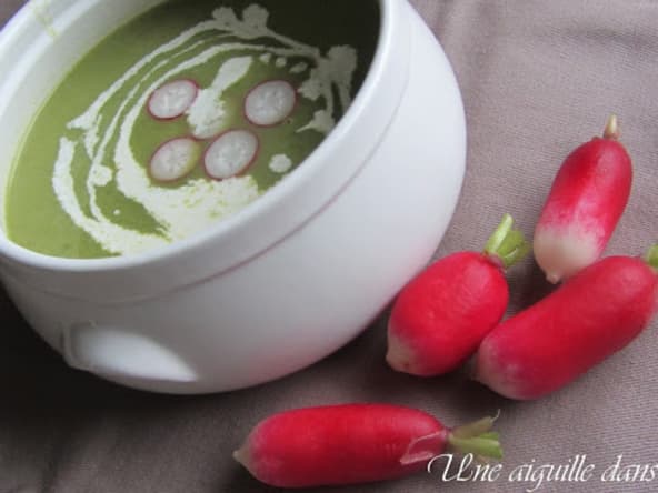 Potage printanier aux fanes de radis riche en vitamine C et en fer