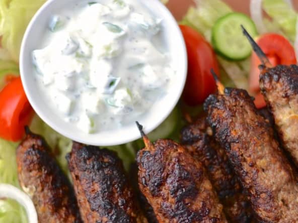 Kebabs d’agneau et raïta à la menthe