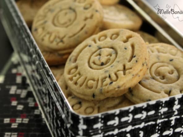 Biscuit noix amande et sésame noir