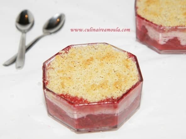 Crumble aux fraises amandine