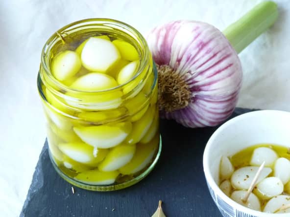 Ail nouveau confit à l'huile d'olive