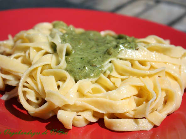 Tagliatelles fraîches, sauce roquette