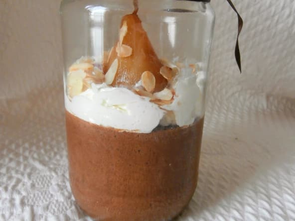 Comme un faux air de poire belle Hélène qui se fait mousser dans son bocal