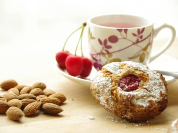 Nids d'amaretti aux cerises