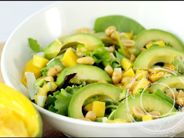 Salade mangue et avocat façon thaï