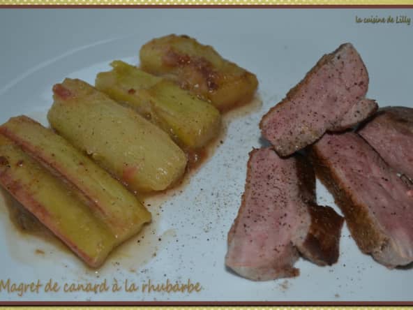 Magret de canard à la rhubarbe