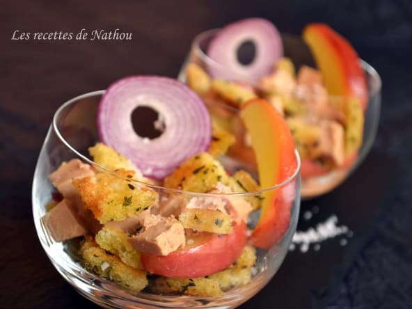 Verrines de foie gras aux pommes caramélisées et croûtons à l'estragon