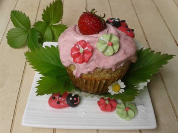 Cupcakes au thé matcha et à la fraise