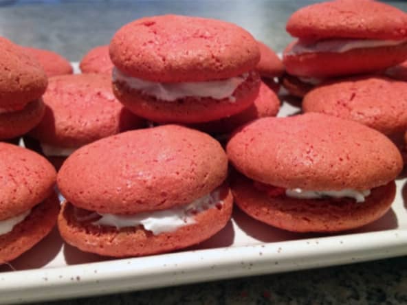 Macarons tomate, chèvre et basilic