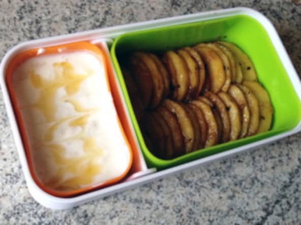 Bento sucré au fromage blanc et pommes poêlées au miel