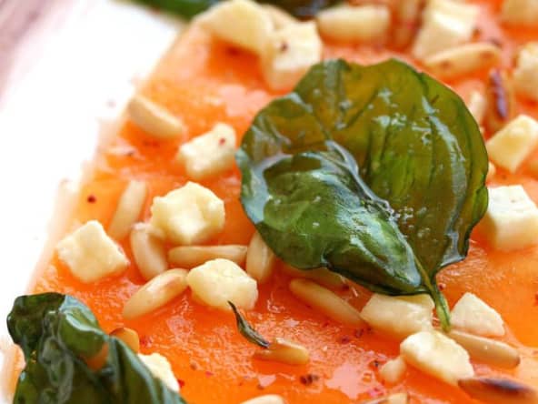 Carpaccio de melon et chips de basilic