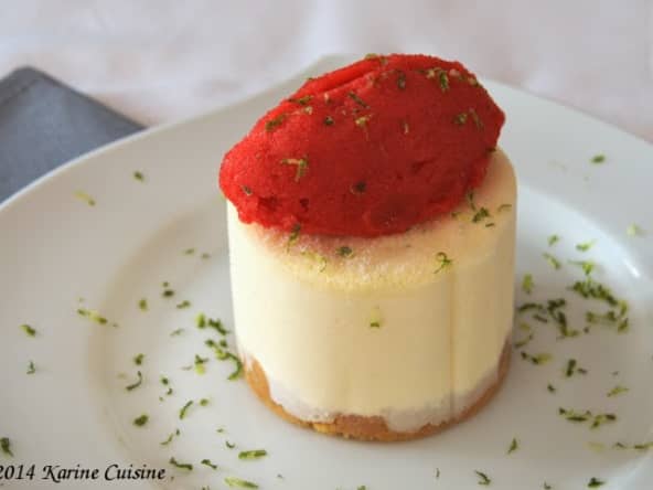 Le cheesecake glacé au citron vert et son sorbet à la fraise