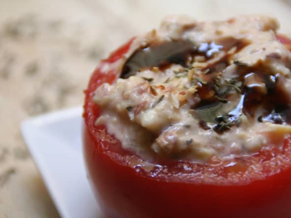 Tomate Farcie au Cabécou et Coeur d'Artichaut