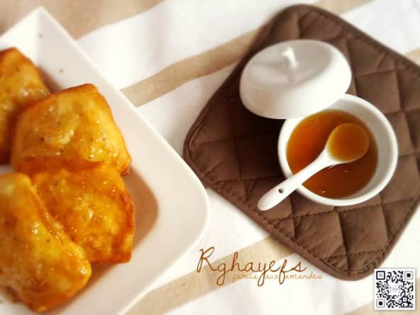 Rghaifs farcis aux amandes