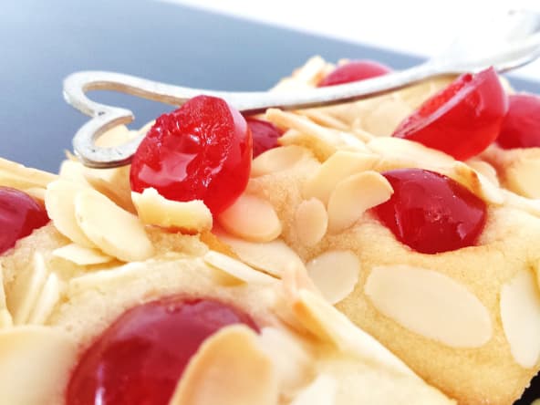 Financiers amande et cerises confites