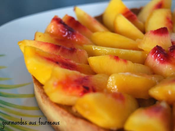 Tarte aux nectarines et à la crème d'amandes