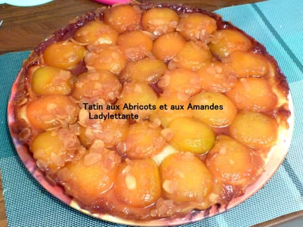 Tatin aux Abricots et aux Amandes