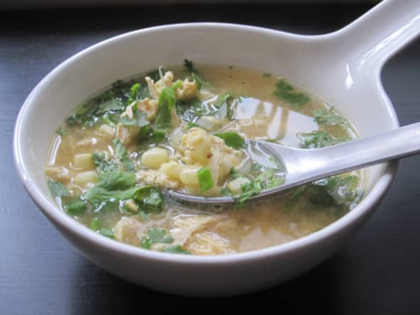 Soupe asiatique de maïs et poulet