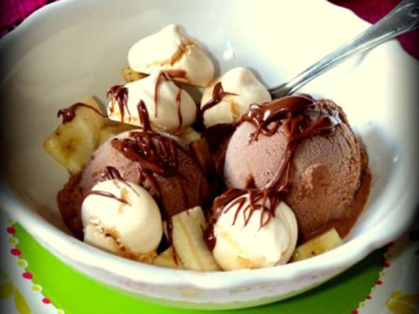 Glace marbrée à la pâte à tartiner aux noisettes
