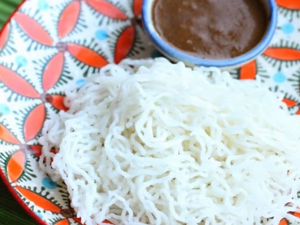 Nouilles de riz au lait de coco sucré