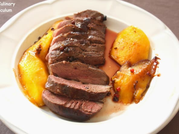 Magrets de canard aux mangues, baies roses et poivre Sichuan