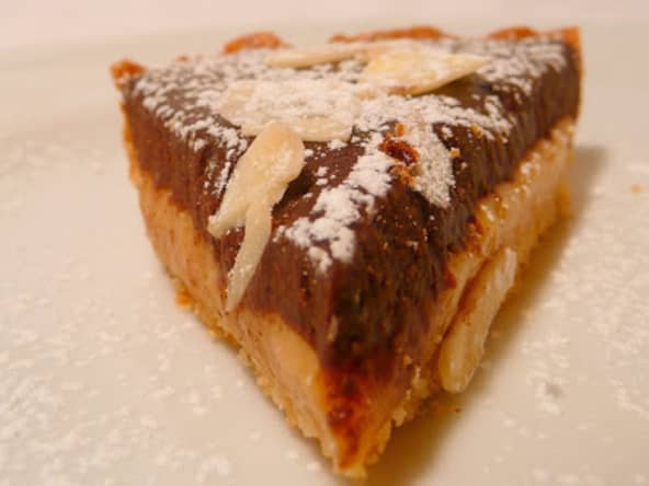 Tarte au caramel et chocolat.