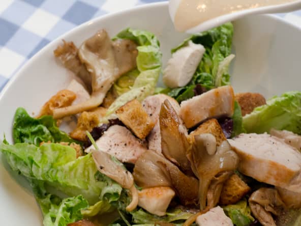 Salade Caesar aux pleurotes blancs sautés