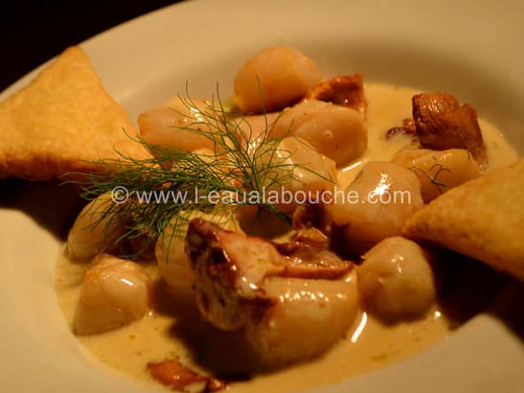 Cassolette de Noix de St.Jacques et de chanterelles