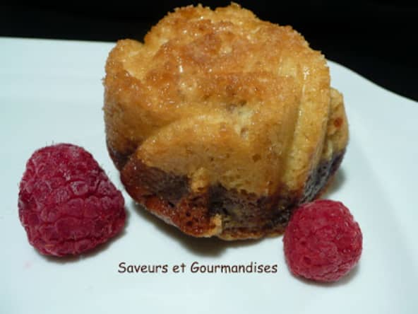 Muffins marbrés à la framboise.