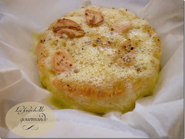 Camembert grillé aux herbes