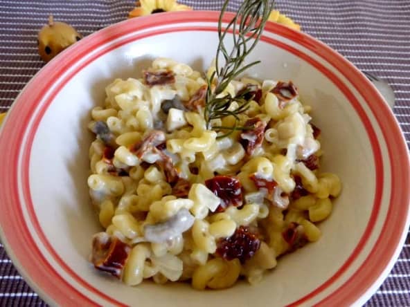 Risotto de coquillettes aux champignons tomates séchés et romarin