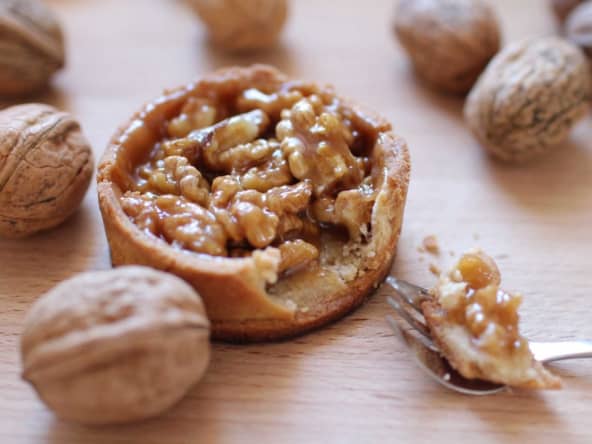 Tartelettes aux noix et caramel au beurre salé
