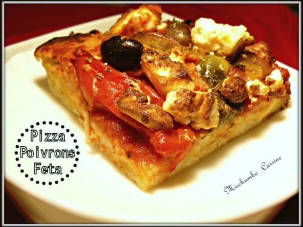 Pizza aux poivrons et à la feta