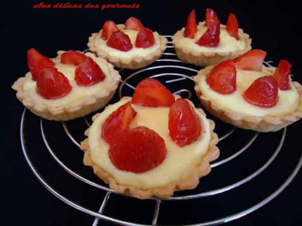 tartelettes aux fraises, crème pâtissière au basilic