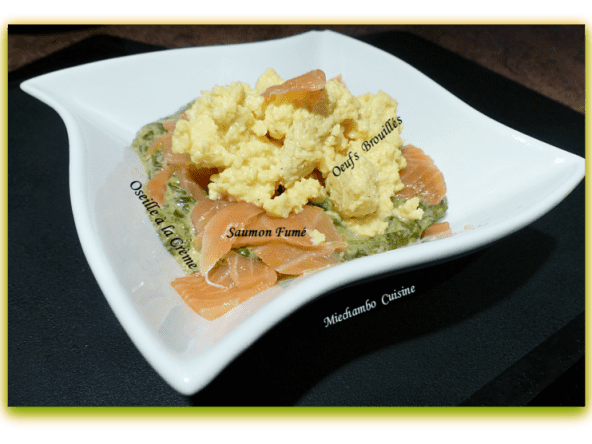 Oeufs Brouillés au Saumon Fumé et à l' Oseille