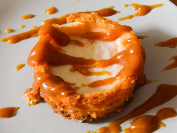 Cheesecake au coulis de caramel au beurre salé