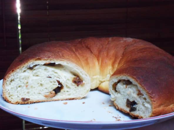 Brioche roulée aux fruits secs