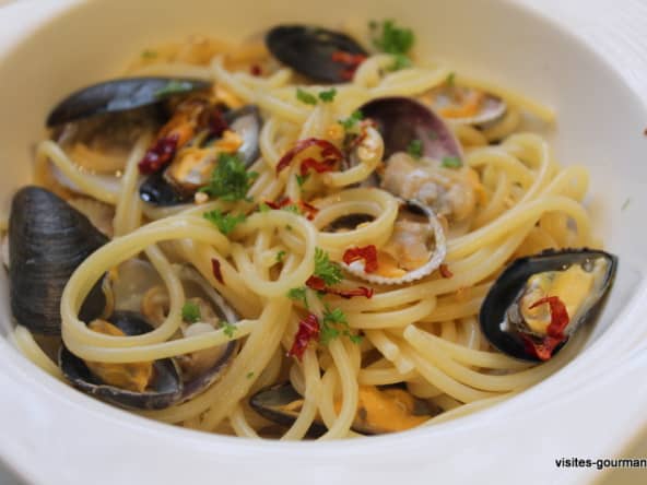 Pâtes aux coquillages presque comme des "spaghetti alle vongole"