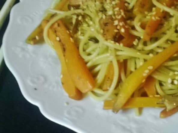 Nouilles sautées facile carottes et sésames