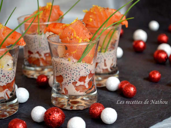 Verrines de gambas au saumon fumé, sauce aux oeufs de lompe pour les fêtes