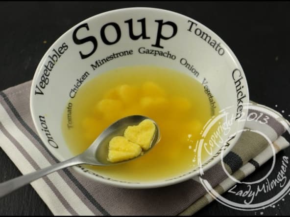 Bouillon de volaille et ses gnocchis de polenta
