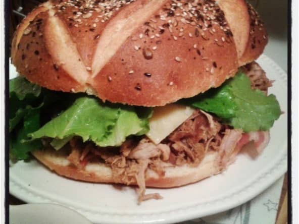 Pulled pork sandwich, porc effiloché façon US