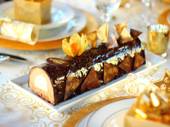Bûche mousse chocolat au lait et chocolat blanc pour le réveillon