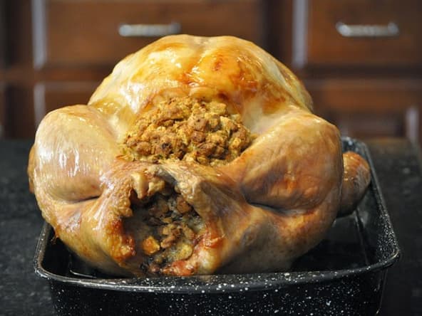 Dinde farcie à la mexicaine : à la viande et aux fruits