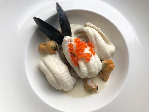 Filets de sole dieppoise moules crevettes et oeufs de truite