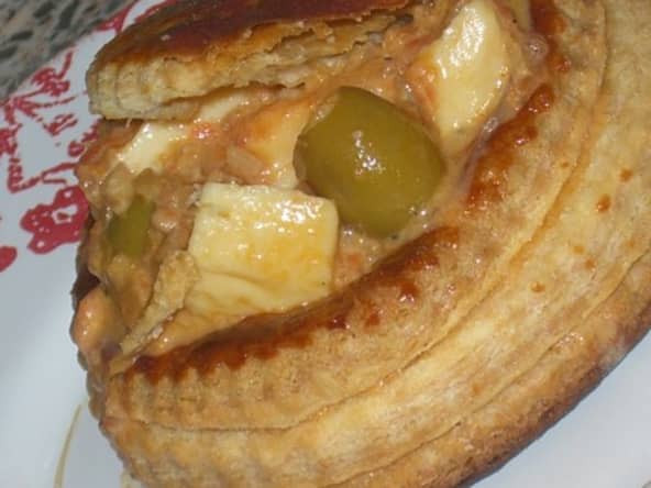 Bouchées à la reine en sauce rouge