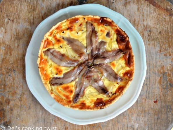 Tarte suédoise aux anchois et aux oignons parfaite pour un dîner en semaine