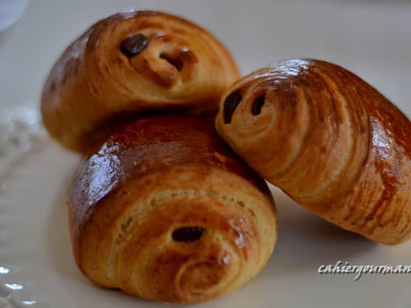 pains briochés roulés au chocolat