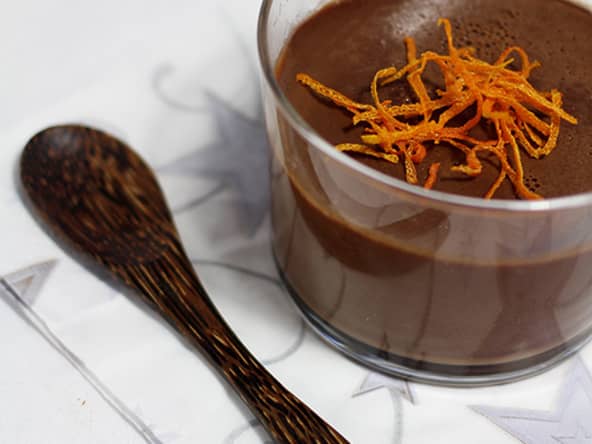 Crèmes au chocolat et fève tonka