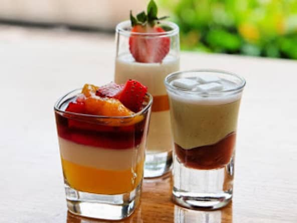 Verrine pudding à la vanille, tiny dessert cake, crème (Etats-Unis)